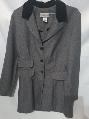 Donna Ricco Charcoal Gray Blazer with Black Velvet Collar